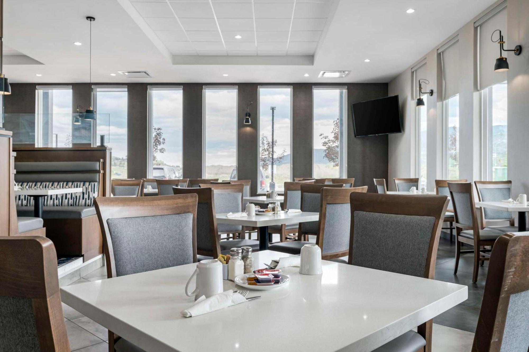 Best Western Premier Route 97 Vernon Eksteriør billede