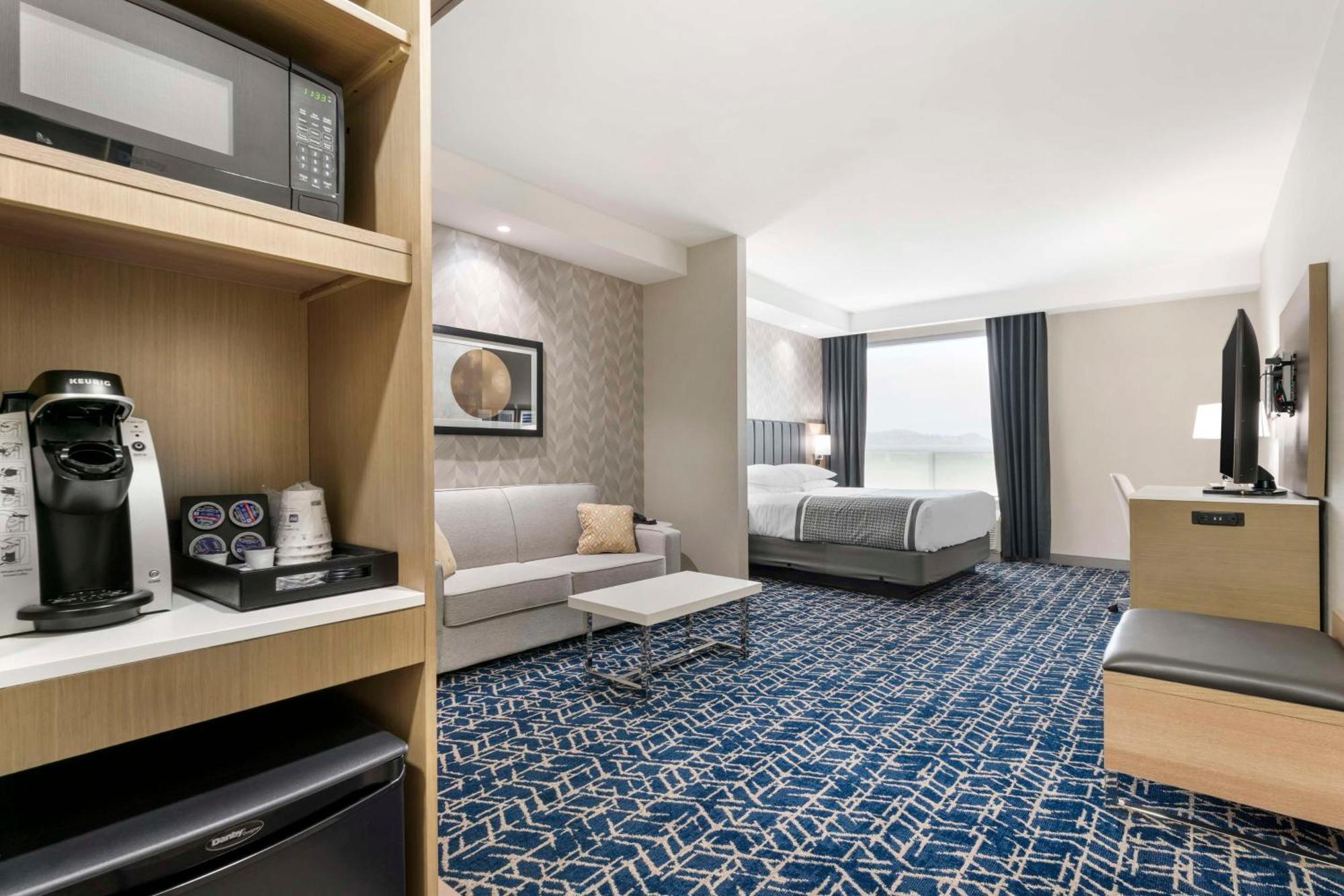 Best Western Premier Route 97 Vernon Eksteriør billede